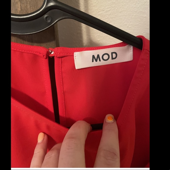 Mod On Trend Shoulder less red blouse / top size XS - Picture 2 of 8